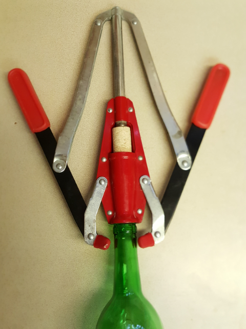 Hand Corking Tool